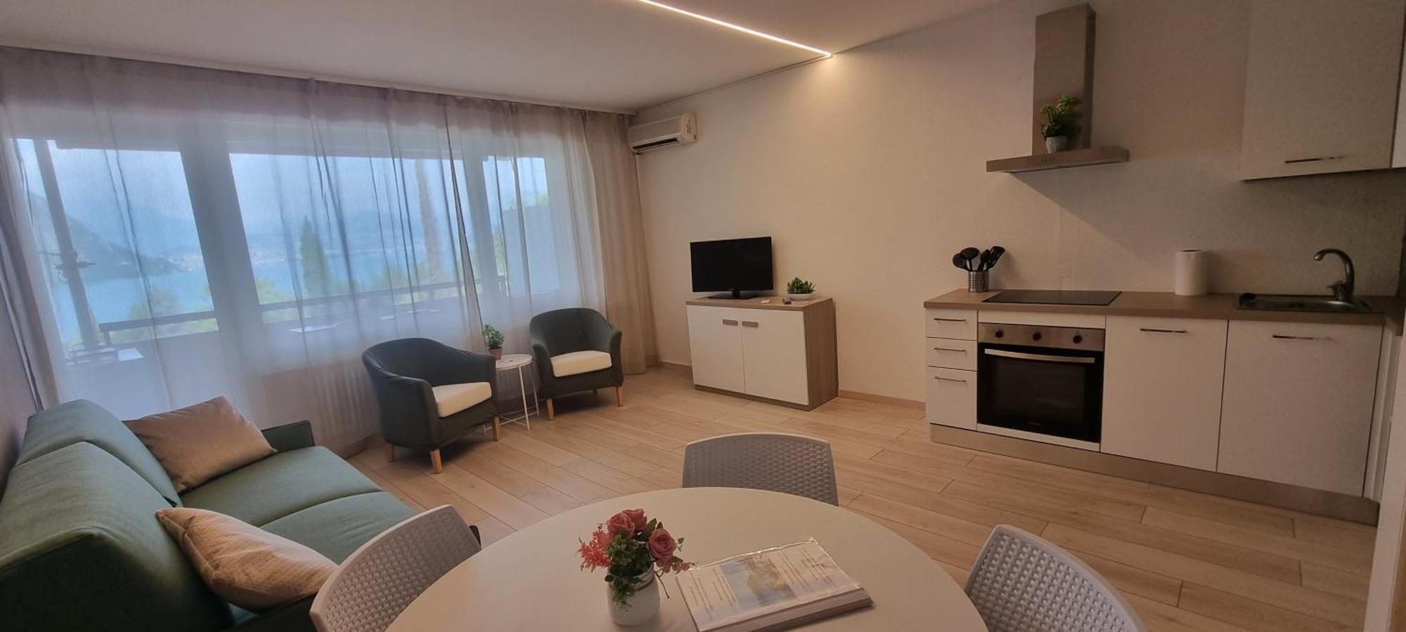 Bianca Apartment Bissone Buitenkant foto